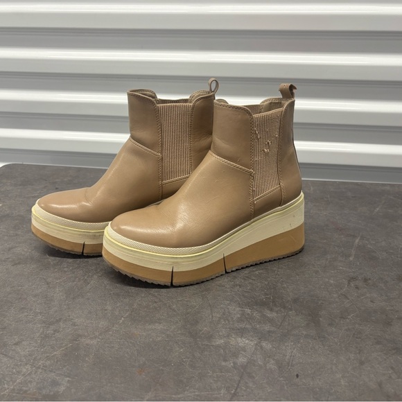 Matisse Shelby Ankle Booties - Picture 3 of 14